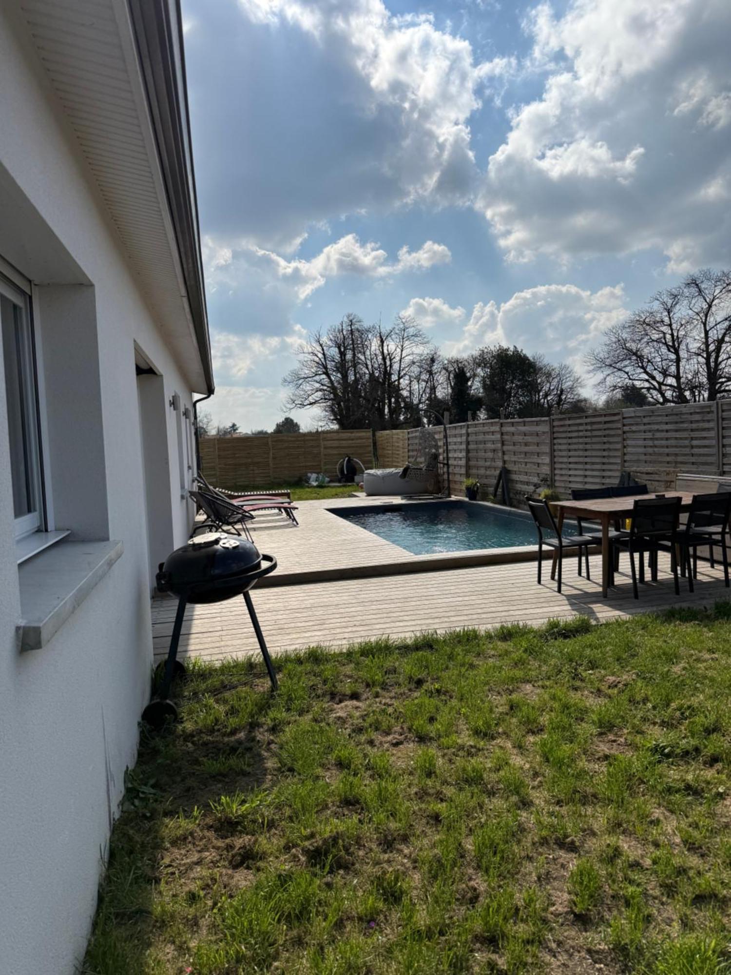 Aux Portes De Bordeaux Maison Cocooning Avec Piscine Ambares-et-Lagrave Exterior photo